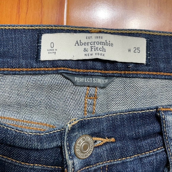 Abercrombie straight leg denim size 25 - Picture 2 of 7
